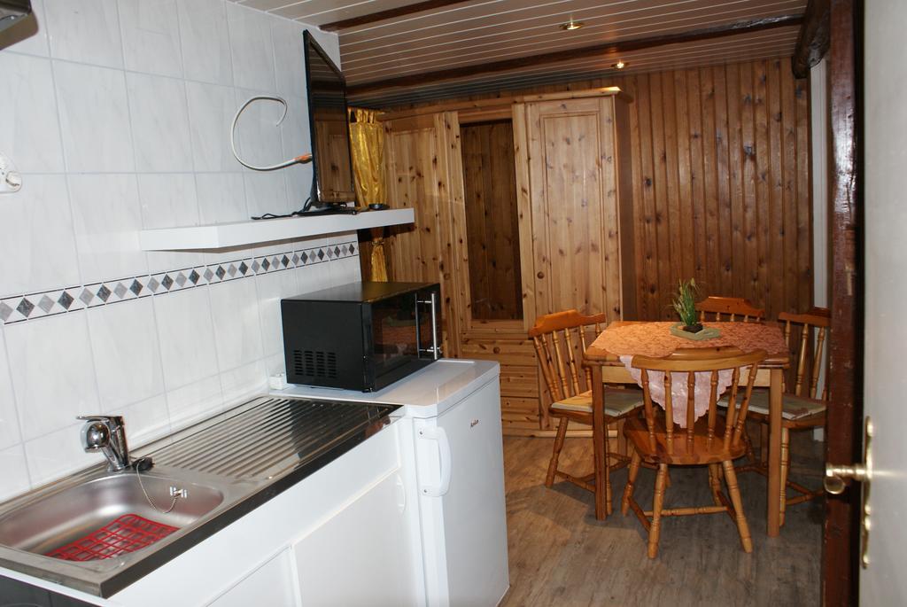 Pension Im Glueck Thale Exterior photo