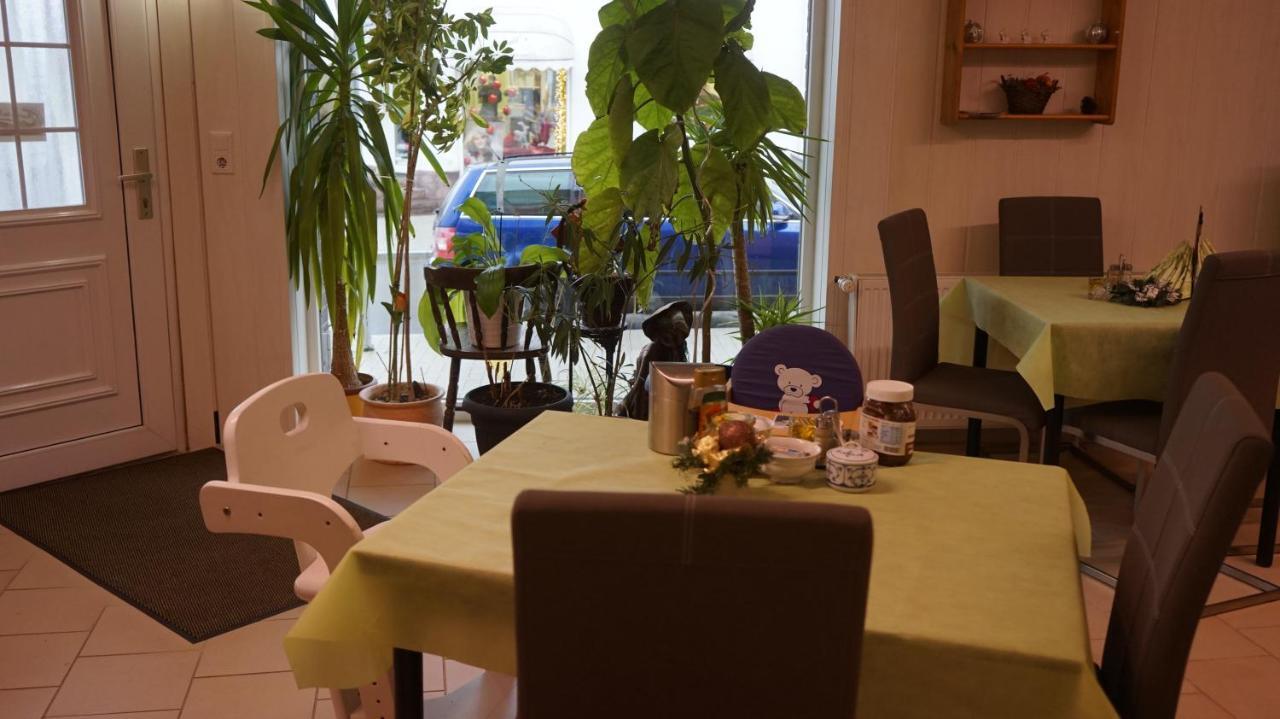 Pension Im Glueck Thale Exterior photo
