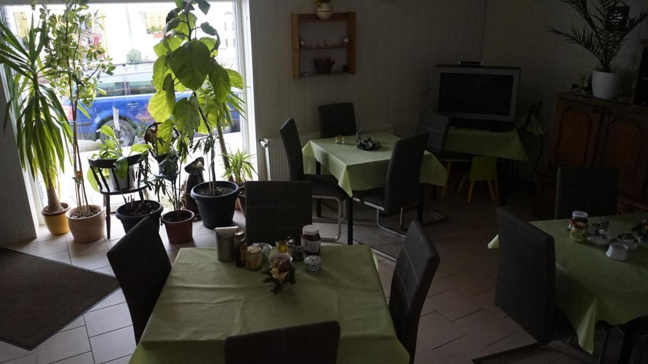Pension Im Glueck Thale Exterior photo